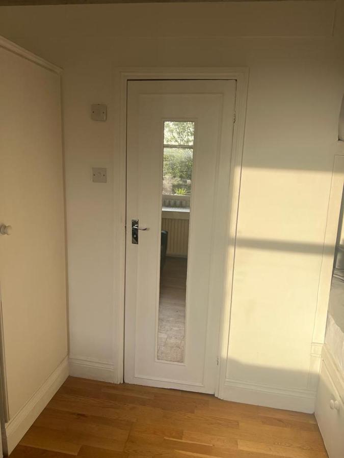 Lovely First Floor Flat-2 Лондон Экстерьер фото